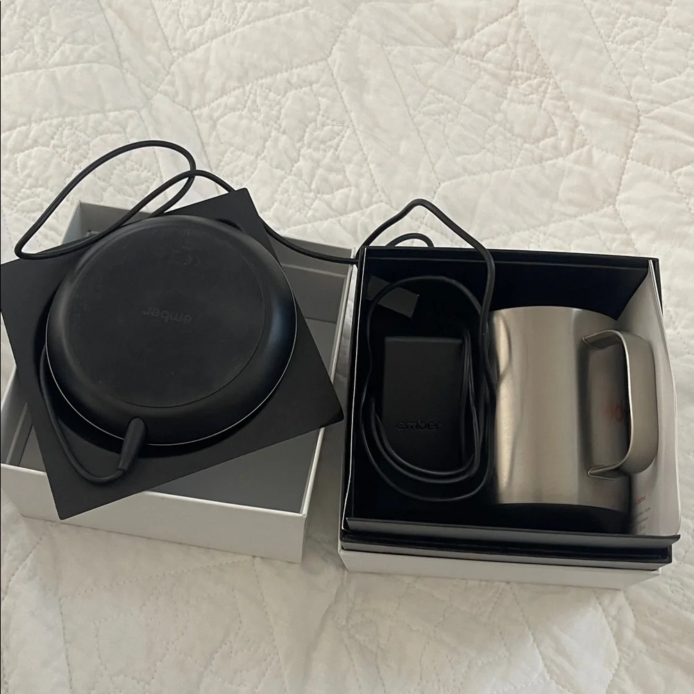NWT Ember Stainless Steel Temperature Control Mug 10oz
